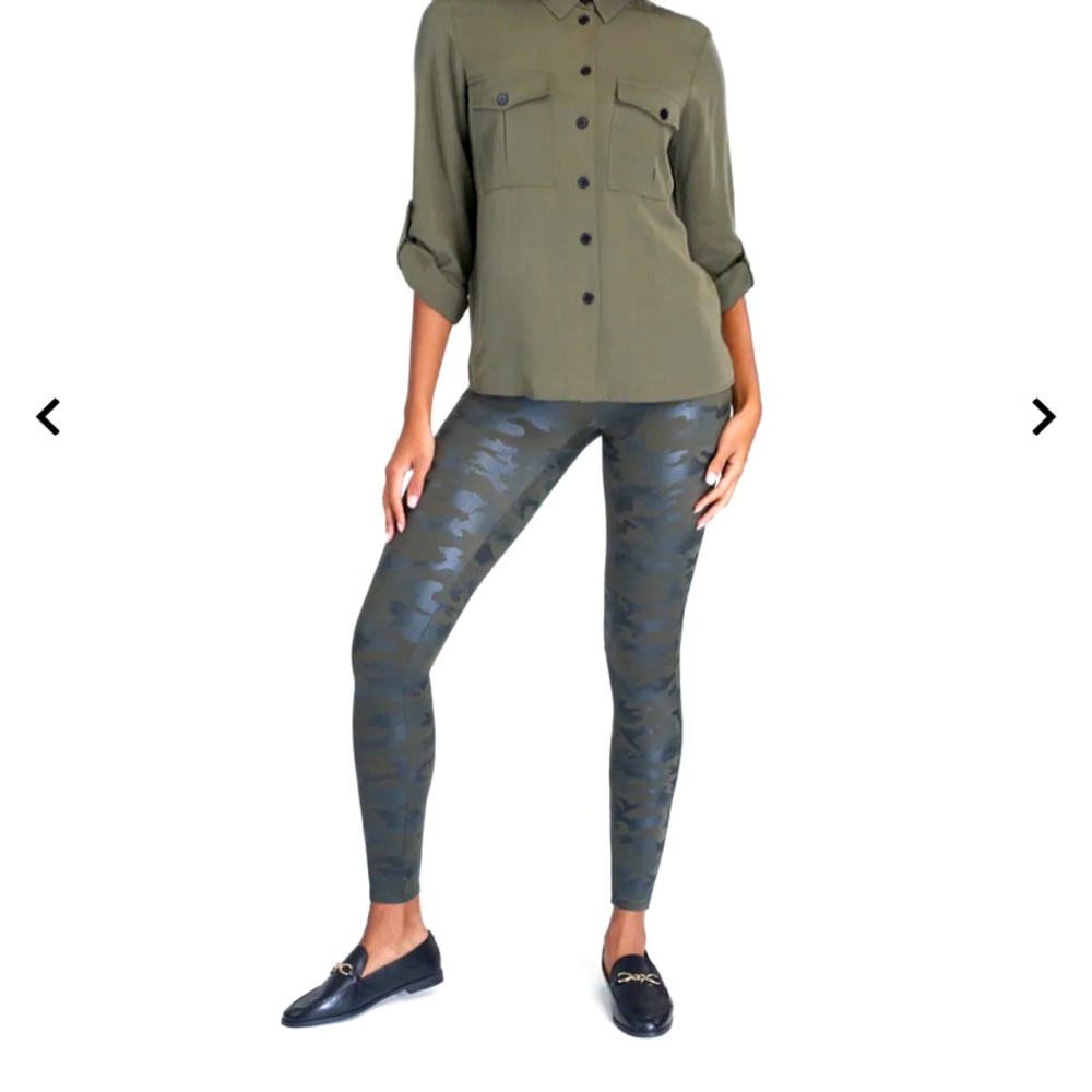 NWOT Spanx Faux Leather Camouflage Green Compression Leggings XS